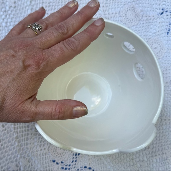 Frog yarn bowl / Planter white & Green Dots great gift for knitter or crocheter - Picture 4 of 5